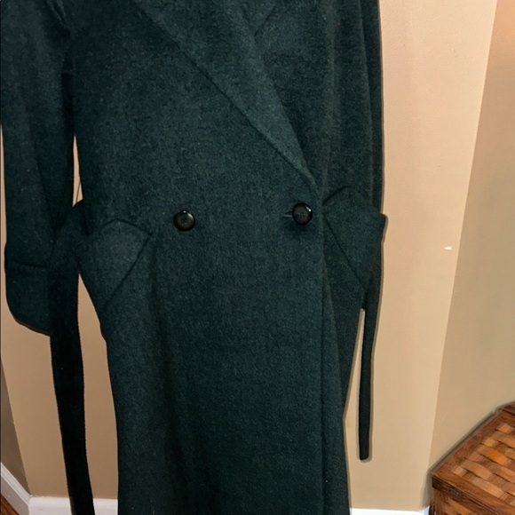 Stunning Vintage Wool & Mohair
Deep Emerald Green Elegant
Long, Belted Trench - Picture 3 of 16